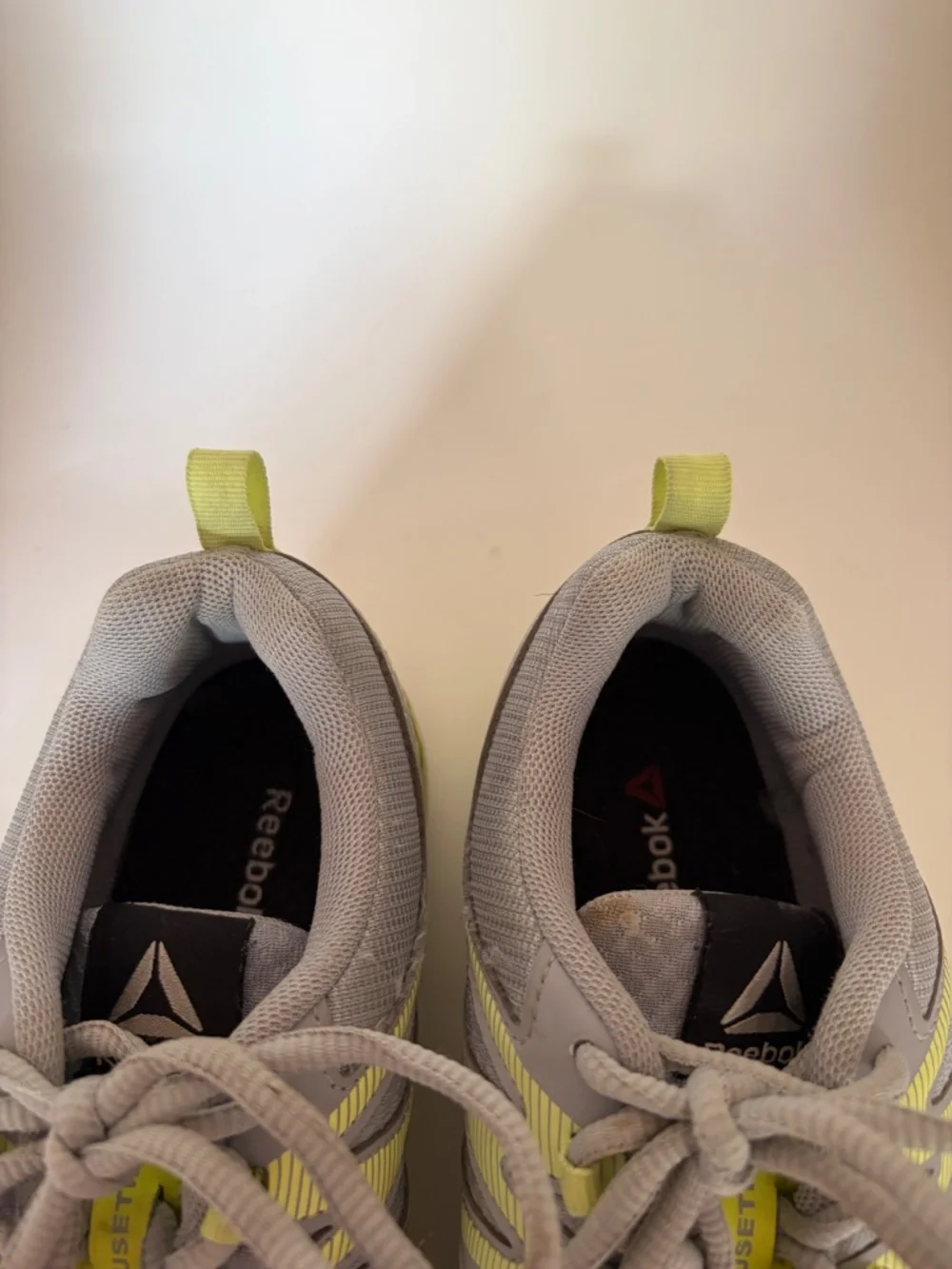 Reebok Realflex Running Shoes in Silver with Neon Yellow-Green, Size 7.5